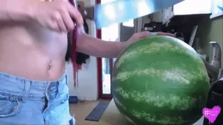 Barefoot watermelon compression