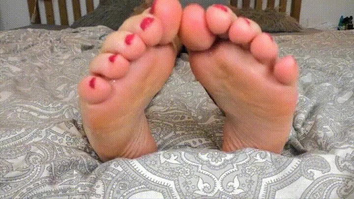 Big teasing feet