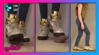 Jordans 4 Retro Cock Crush and Shoejob with cum I Chiara