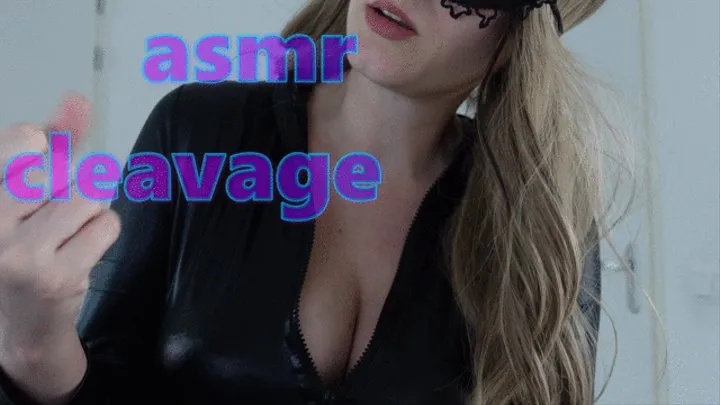 ASMR cleavage dutch