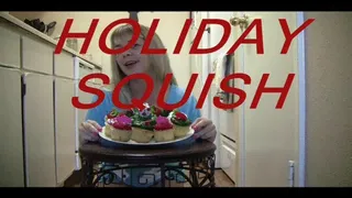 HOLIDAY CUPCAKE SQUISH