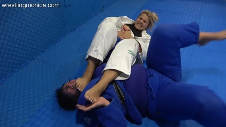 Ina Black vs Gabi Gi Feet