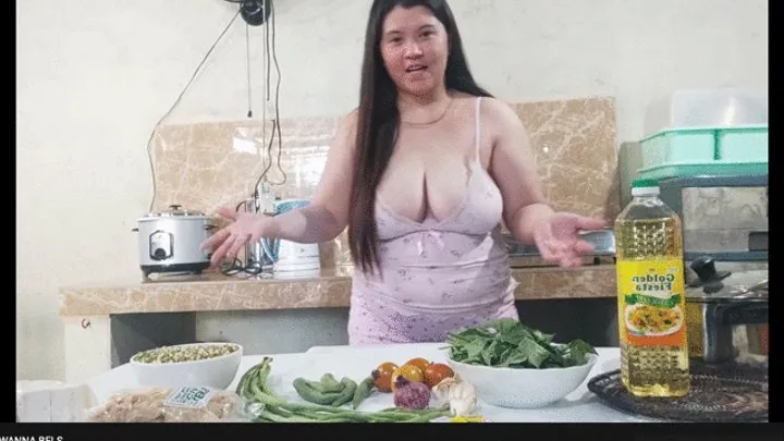 Bbw cleavage braless pinay cooking while huge boobs sway