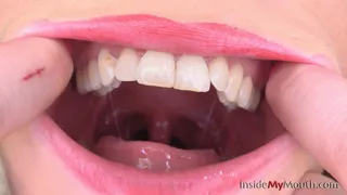 Inside My Mouth - Foxy shows what's inside her mouth