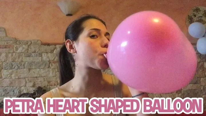 Petra heart shaped balloon