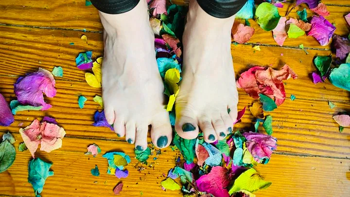 Pretty Flower Feet