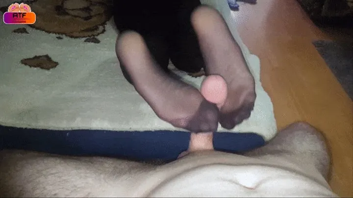 I want your cum on my nylons