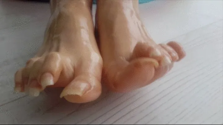 Oily Barefoot Edge