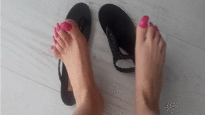 Pink Toenails Flip Flops