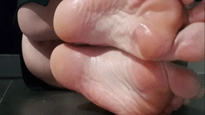 Ass Dildo Toenails