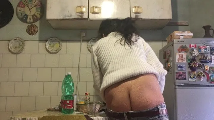 MAKING COFFEE AND SHOWING BUTTCRACK