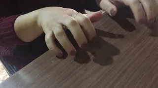 Nail tapping on the table