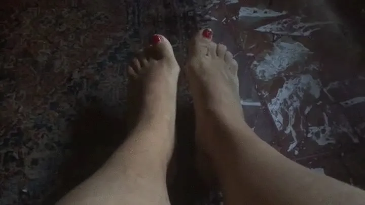 Feet and wiggling toes