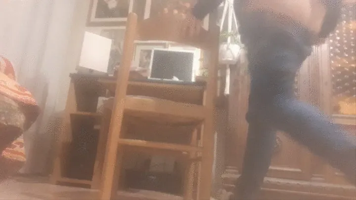 ITCHY ASSHOLE AND SMELLY CHAIR