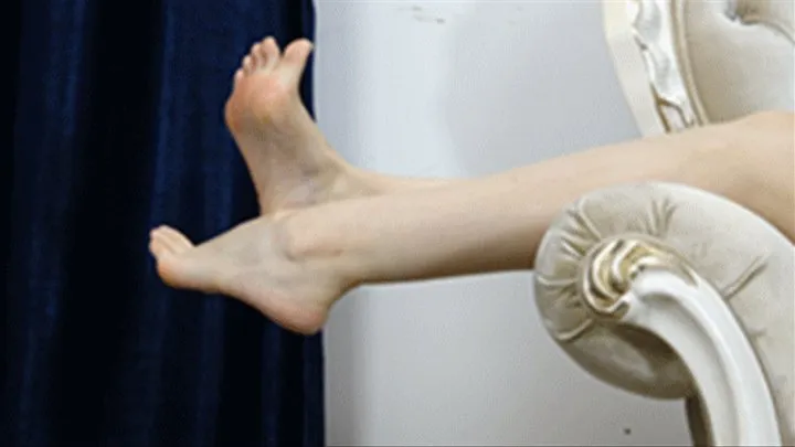 The sole of Jiahui`foot shows