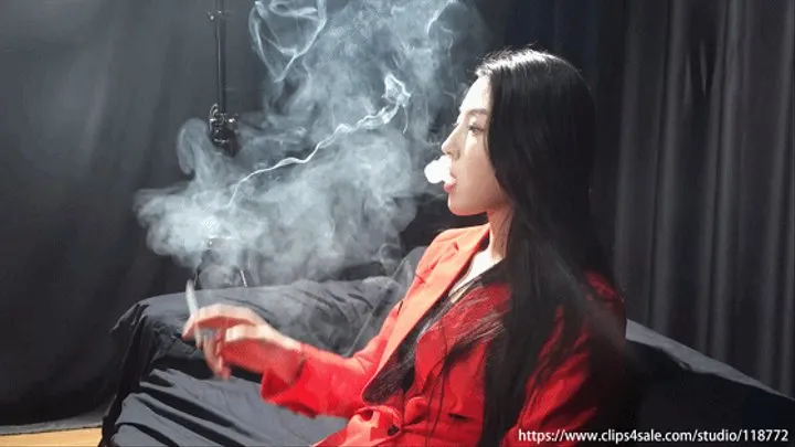 Sexy heavy smoker yueliang's new interview2