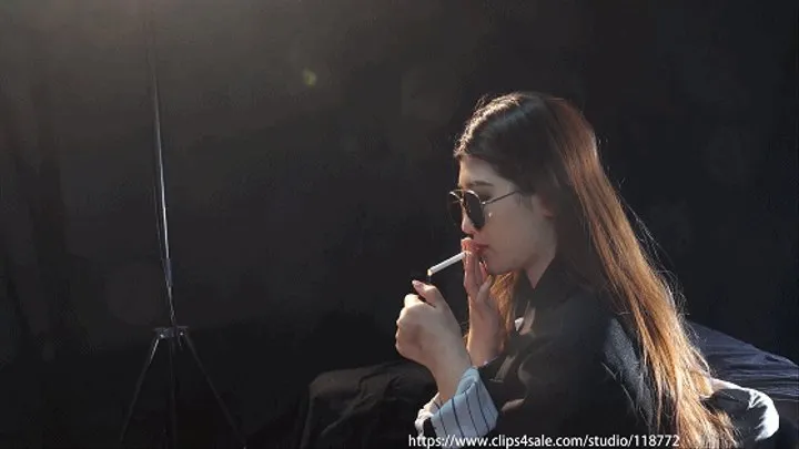 Asian young beauty Internet star smoking Interview