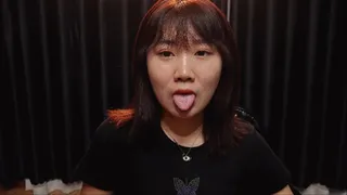 Sexy asia sole Vietnamese model feif`s tongue