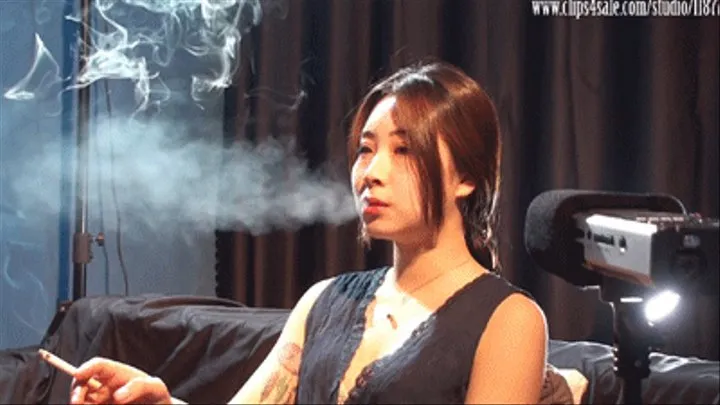 Xiaobai chain smoking with interview