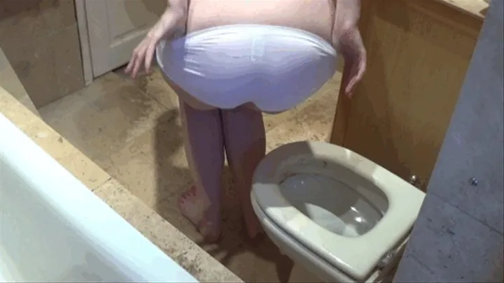 Lots Of Loud Toilet Plopping In Tight Shorts! Toilet Fetish