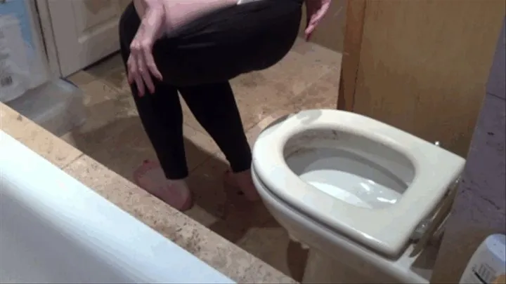 Straining, Farting, Pee but No Plops - Toilet Fetish