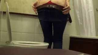 Hotel Plops In Skinny Jeans, Rear Ass View - Toilet Fetish