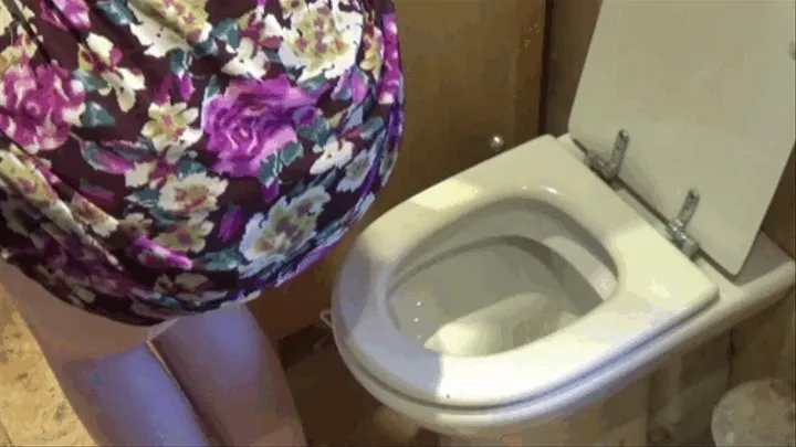 Desperate Plops In My Summery Dress - Toilet Fetish