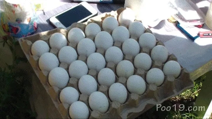 Eggs + forehead! Girls came up with a game.