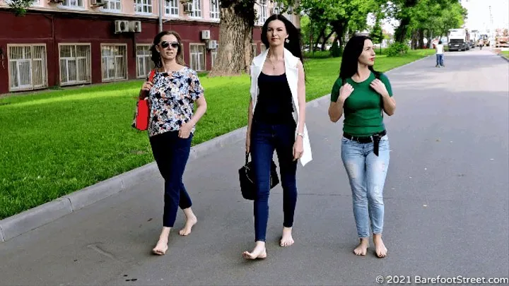 Barefoot walk around the city for girls Arina and Kristina and mature woman Irina (Part 1 of 4) #20210530