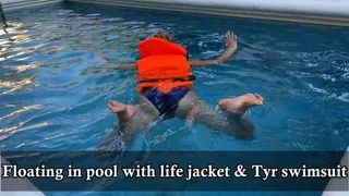 Floating in pool with Lifejacket Marinepool