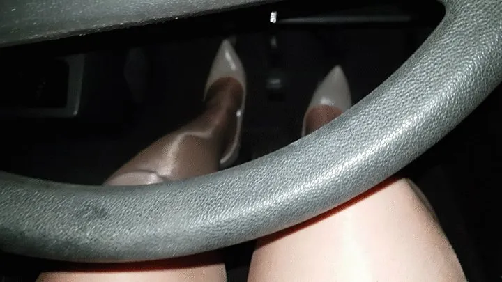 Cranking 36: Just My Feet in the Renault (Self Filmed)