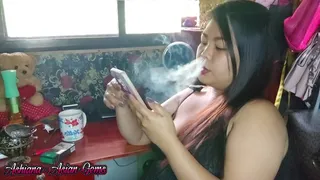 Natural smoking while being busy