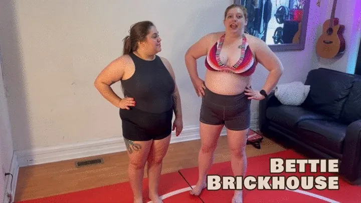 Bettie Brickhouse Lifts BBW Mia Action