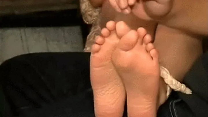 TICKLISH FEMALE FEET 5.