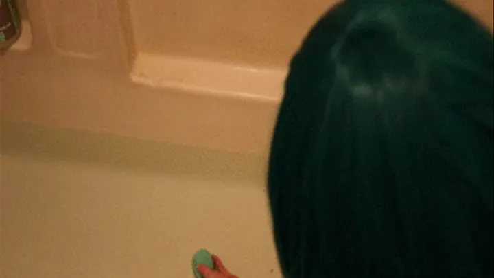 St Patrick's Day Bathtub Masturbation