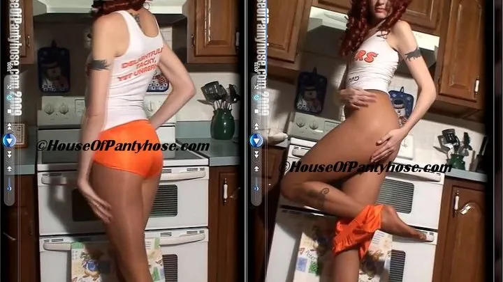 Carly Erin Hooters 128X720