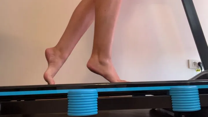 Custom Video Treadmill Barefeet Toe Walking