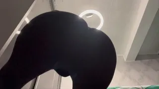 Ass in Leggings Facesitting POV