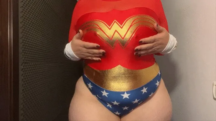 Jerk off for Wonder Woman