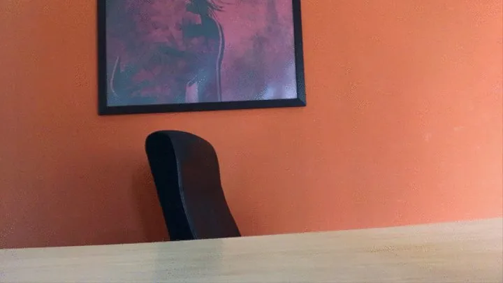 Secretary bounces huge boobs on boss' desk