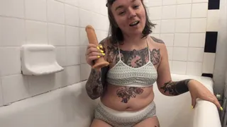 SPIT AND SMEARED PUKE DEEPTHROAT WITH SQUIRTY CUM