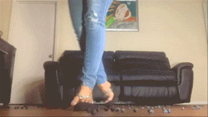 Giantess Crushes Blueberries