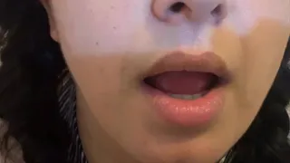 QUEEN ALESSANDRA SHOWS HER MOUTH 1