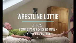 Lottie 28 - Comfy Seat for Checking email - Extended Facesitting