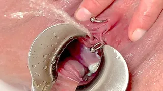 Strong Stream PEE from my spread out Pussy by Speculum