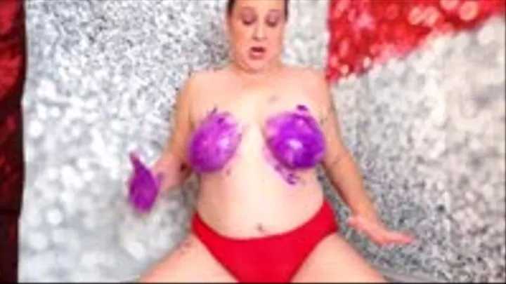 BIG TITTY AND BODY PAINTING FUN