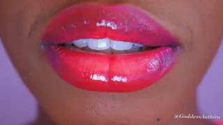 Juicy Lip Seduction