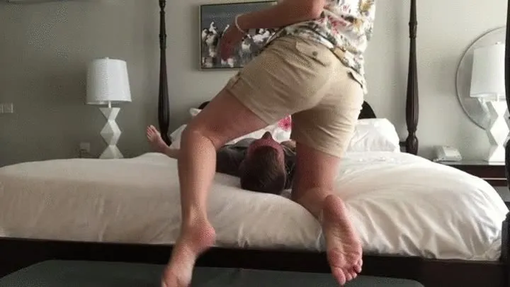 Big Butt Khaki Shorts Facesit KO in Paradise