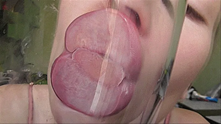 SMEARING THE LIPS AND FACE ON THE GLASS!