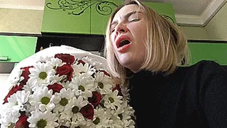 BIG SNEEZE FROM FLOWER BOUQUETS!